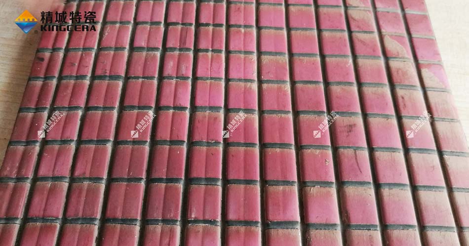 头号玩家官网耐磨陶瓷衬板在圆筒混合机中的利用及成效