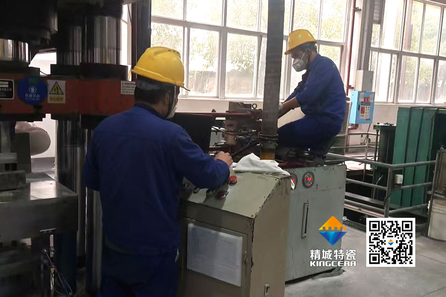 以厂为家，敢于担任：魏科班组自主刷新压机纪实